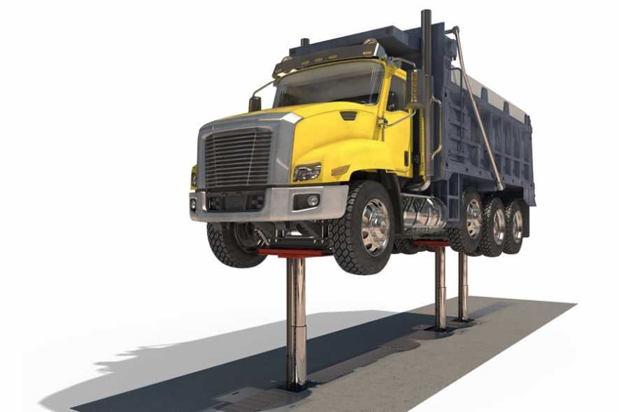 vrachtwagen op stempelhefbrug 